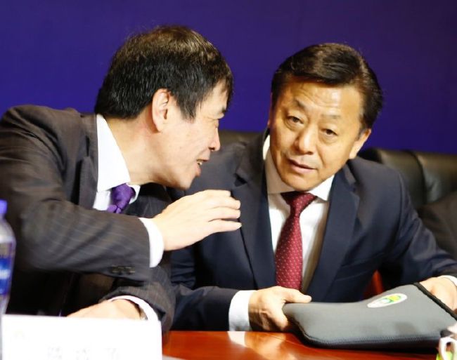 亚洲偷啪